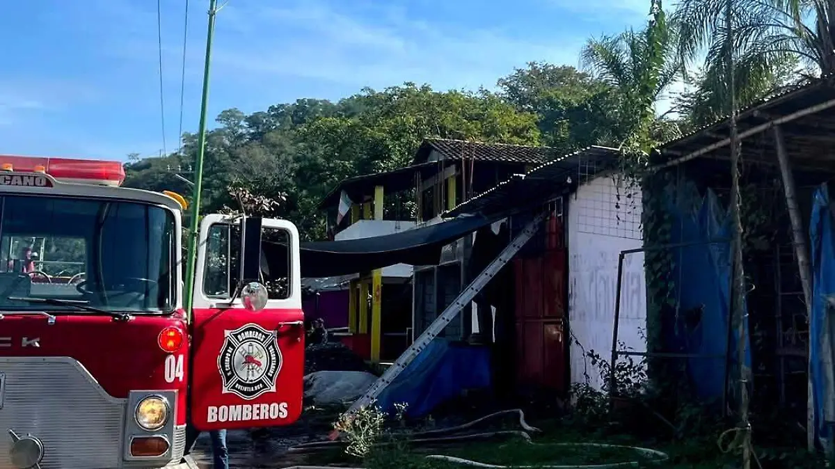 INCENDIÓ VIVIENDA1